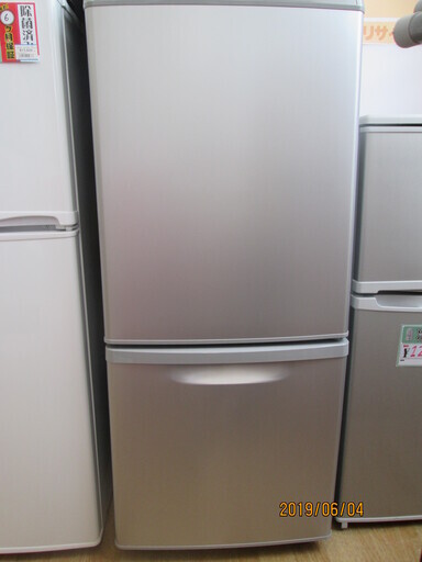 パナソニック　冷蔵庫　NR-B148W-S