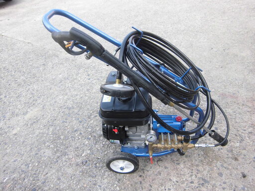 ♪♪　専門店発！使用少ない　美品です！　エンジン式高圧洗浄機　　自吸式