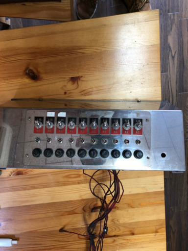 アンドン付き10連スイッチボックス