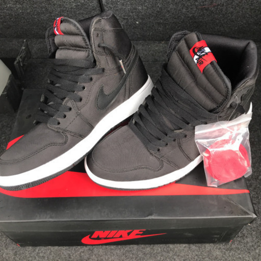 パリ限定モデル！NIKE AIR JORDAN 1 スニーカー！