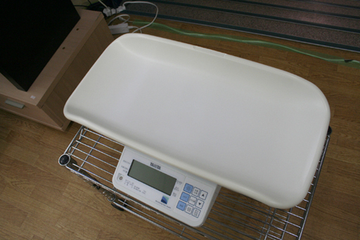 タニタ 業務用 デジタル ベビースケール BD-715A 乳児用体重計 ホワイト TANITA  ☆ PayPay(ペイペイ)決済可能 ☆ 札幌市 清田区 平岡