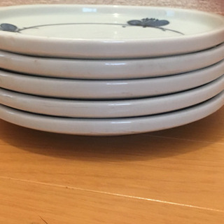 （ありがとうございました☆取引終了）500円　１９ｃｍ皿　５枚セットの画像