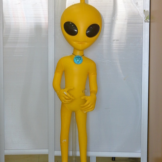 大きい 等身大 宇宙人 日清 U.T. UFO くねくねフィギュアフィギュア 実物大 非売品 懸賞