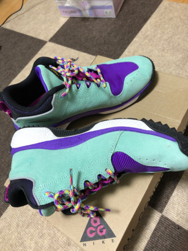 NIKE ACG スニーカー