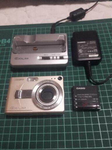 【最終値下げ⤵】デジカメ　CASIO EXILIM