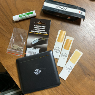 unisonテナーサックス 美品 小物付きの画像