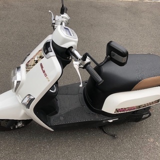 〔取引中〕お洒落レア車♪ヤマハCUXI白色100cc小型バイクの画像