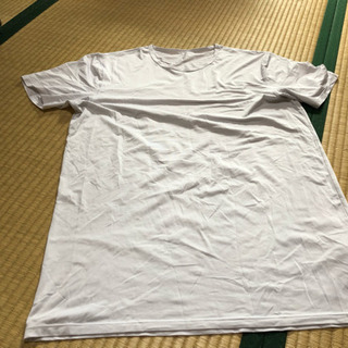 UNIQLOのメンズドライTシャツXLなど6点あげます。の画像