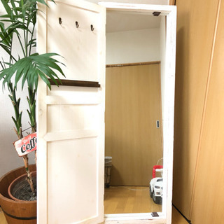 アンティーク風木製扉付き鏡☆値下げしますの画像