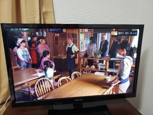 TOSHIBA REGZA 32型テレビ　32B3