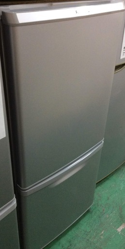 【送料無料・設置無料サービス有り】冷蔵庫 Panasonic NR-B147W-S 中古