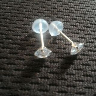 K18 ピアス