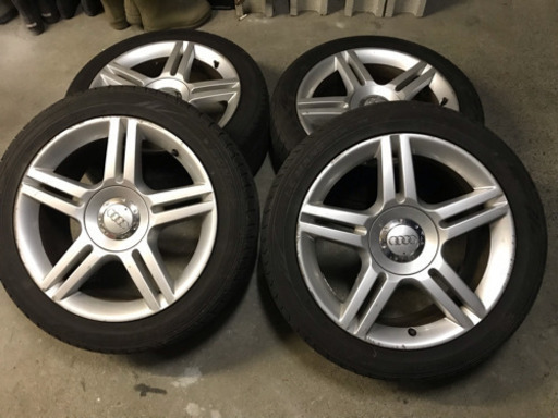 アウディAudi純正 235/45-17 4本