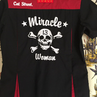 ミラクルウーマンボーリングシャツの画像