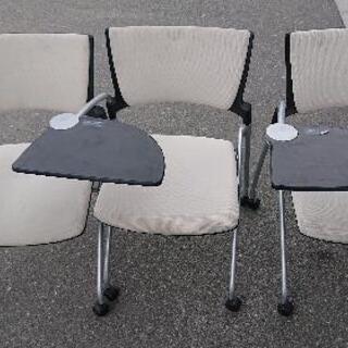 中古品 マノスチェアー メモ台付きお売りします。
