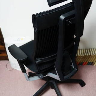 スピーナ　チェア　ヘッドレスト（改良あり）　イトーキ　エラストマーバックの画像