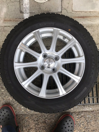 スタッドレスタイヤ ダンロップ 175/65R15