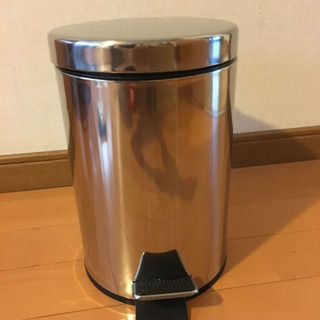 ペダル式 ステンレスゴミ箱