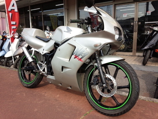 NO.2707　ＮＳ－１　水冷２サイクル　６速ギヤ　７．２馬力　チャンバー付き　シルバー　☆彡