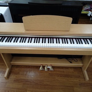 YAMAHA　電子ピアノ　YDP-161C　2012年製の画像