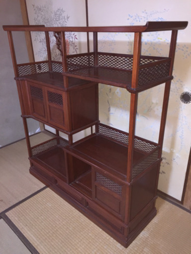 骨董品陳列棚