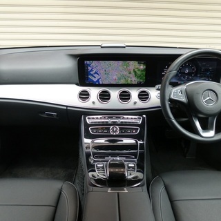 検査2年6月E200アバンギャルドレザーPKG 実走7000km/レーダーセーフティーPKG/360°カメラ/12.3インチディスプレイ/フルセグ/ブラックレザーの画像