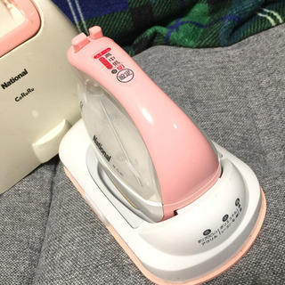 ナショナル コードレス スチームアイロン レトロなバイカラー！ワンコインで譲ります(^^vの画像