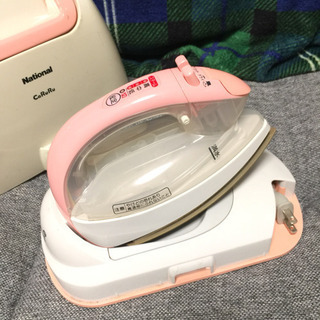 ナショナル コードレス スチームアイロン レトロなバイカラー！ワンコインで譲ります(^^vの画像