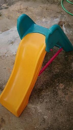 2～3歳ぐらいまでのスベり台でございます。