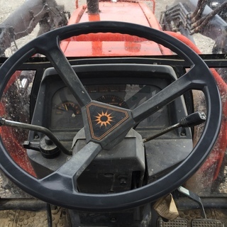 クボタ　トラクター　GL-53　アワー３７４ｈ！！フロントローダー付きで除雪にも活躍！！の画像