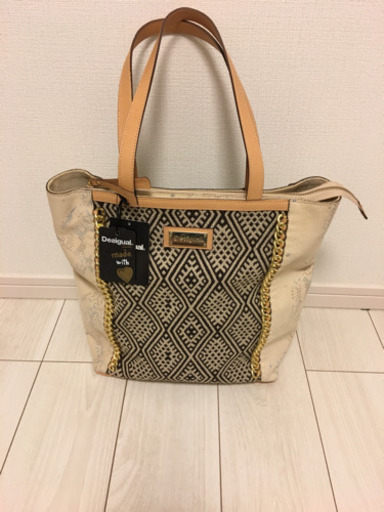 新品 未使用 desigual のバッグ
