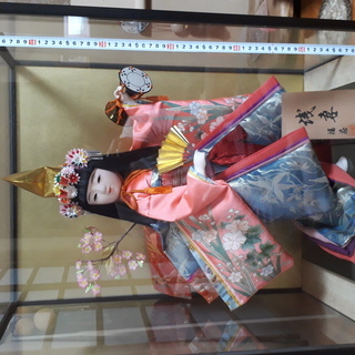日本人形