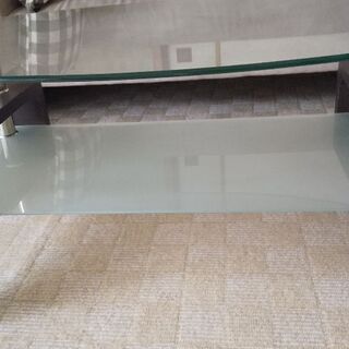 美品～おしゃれなガラステーブル￣の画像