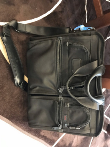 TUMIのベーシックなバッグ