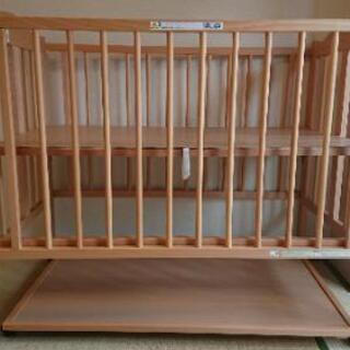 【美品】　石崎家具　ベビーベッド　ナチュラル　木製　ハイタイプ 石崎家具 日本製ベビーベッド「ワンタッチハイベッド クール」 木製