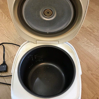 炊飯器 5.5合 タイガー 「炊きたて」2012年製の画像