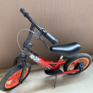 カーズのペダルなし自転車の画像