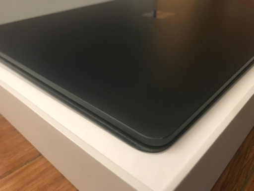 《サーフェス》Surface Laptop