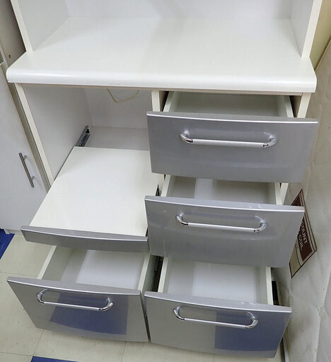 ニトリ キッチンボード サイズ約縦201cm横80cm奥行48cm 中古