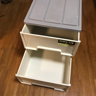 引き出し衣類ケース2個の画像