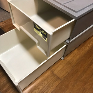 引き出し衣類ケース2個の画像