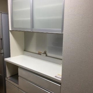 限定値引き中●食器棚
