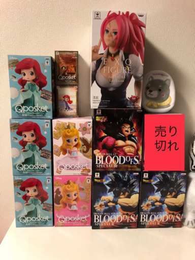 フィギュア １つ800円