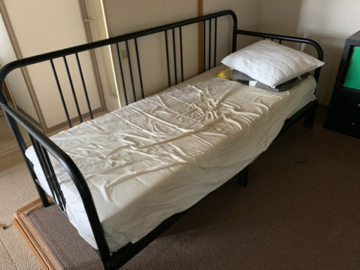 IKEA  FYRESDAL フリースダル