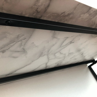 超美品！お買い得な大理石調テーブルの画像