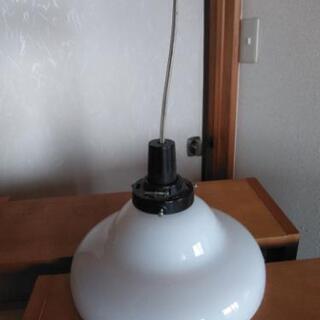 値下げしました　レトロ　ペンダントライト　ミルクガラス　古道具　