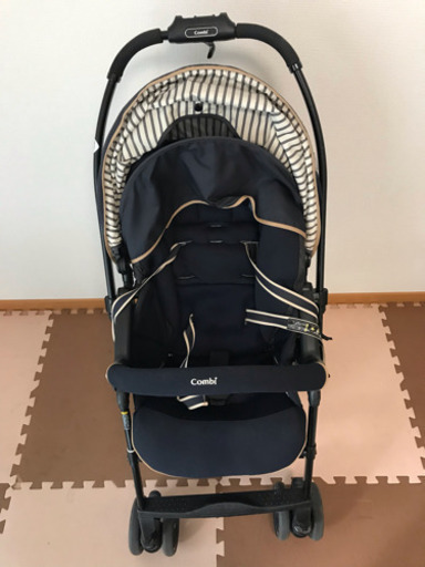 コンビ combi メチャカル オート4キャス エッグショック ネイビー