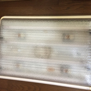 4灯  蛍光灯の画像