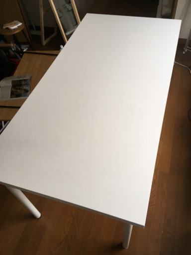 IKEAのダイニングテーブル