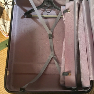 スーツケース 貰って下さい。の画像